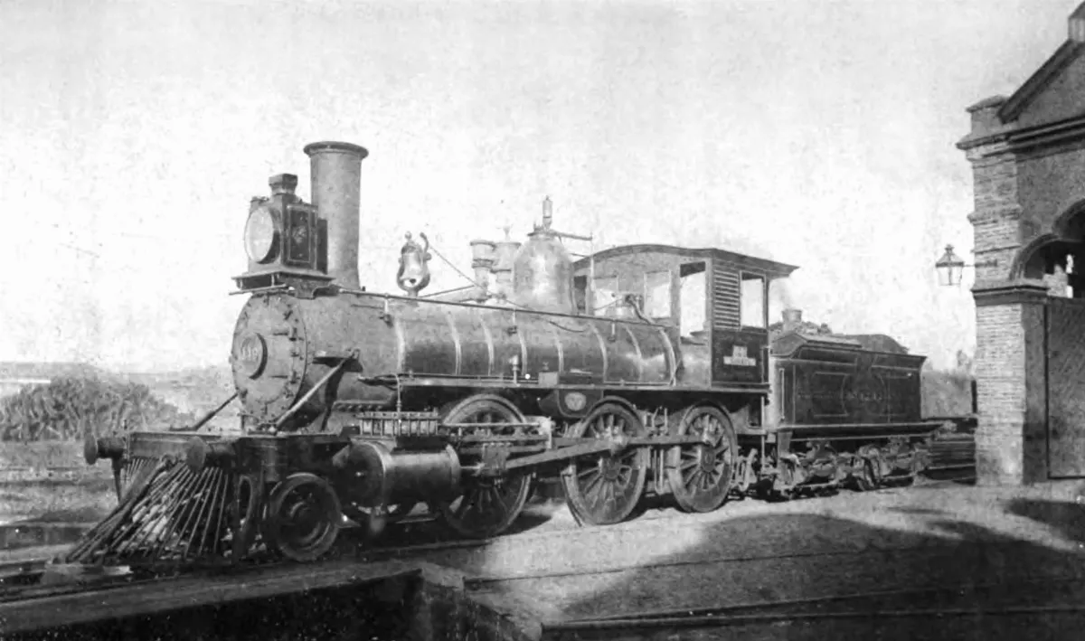 Locomotora de carga n° 139 Guindos, de la empresa de Ferrocarriles del Estado de Chile. — aprox. 1889 | Chile de Ayer