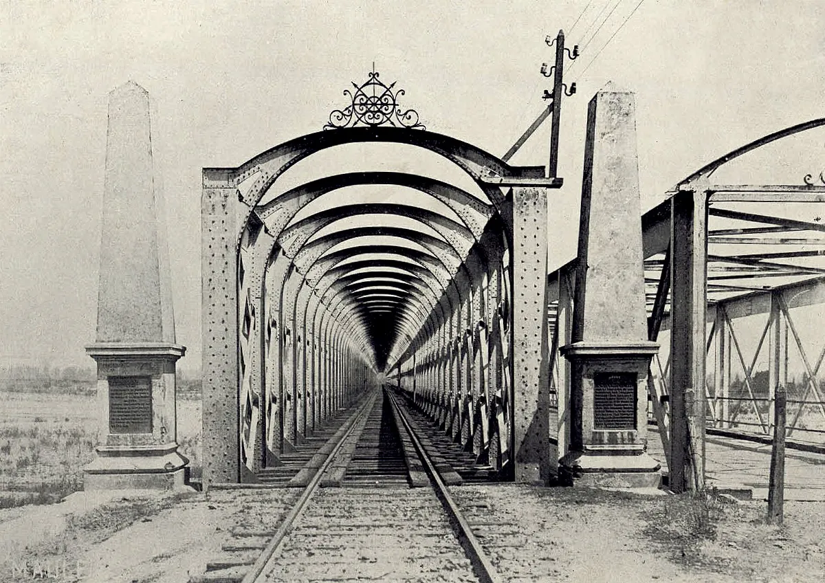 Puente ferroviario sobre el río Maule, circa 1909 — aprox. 1885 | Chile de Ayer