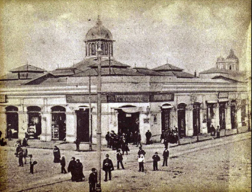 Plaza de Abastos de Santiago circa 1910. — aprox. 1910 | Chile de Ayer