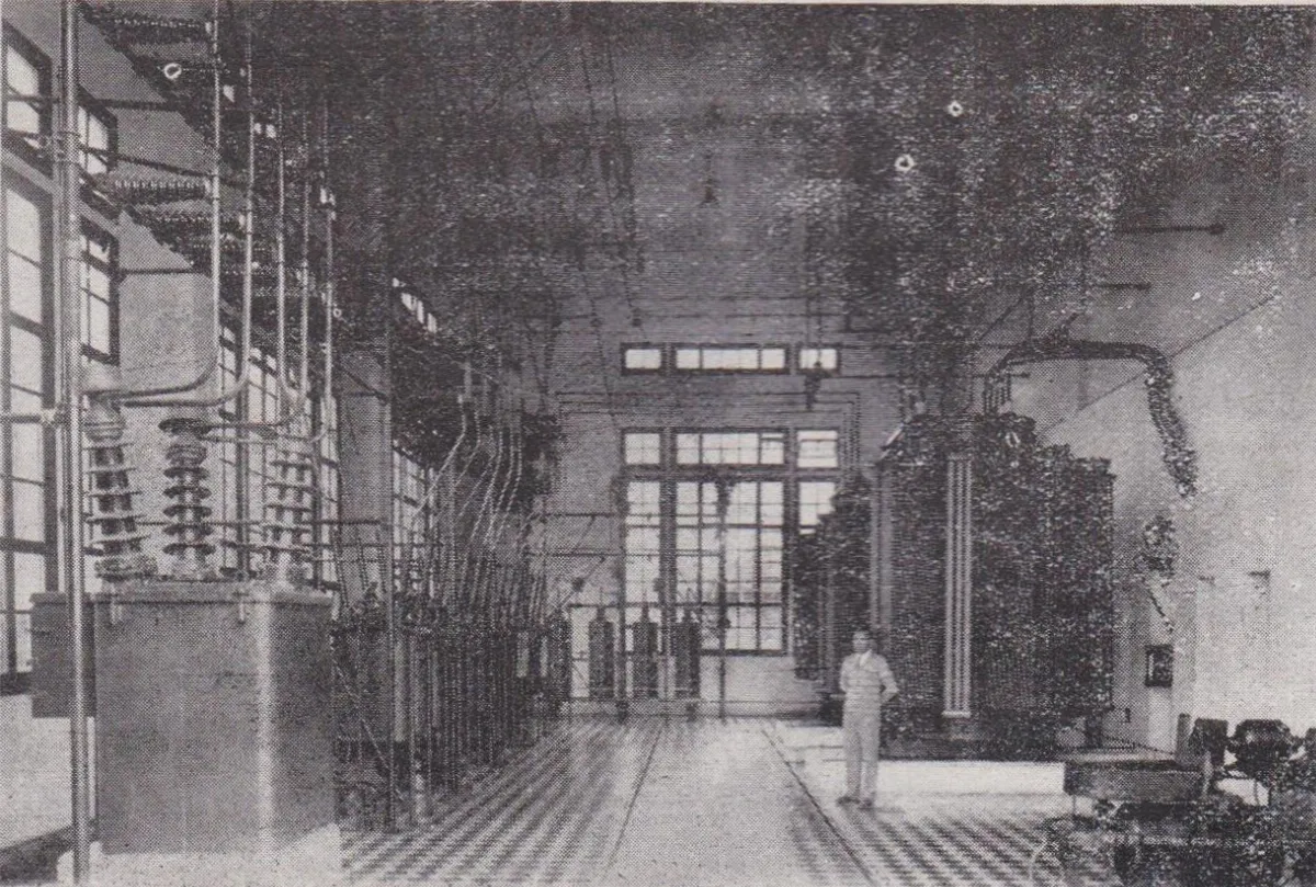 Subestación del servicio eléctrico, transformadores de corriente, circa 1929 — aprox. 1929 | Chile de Ayer