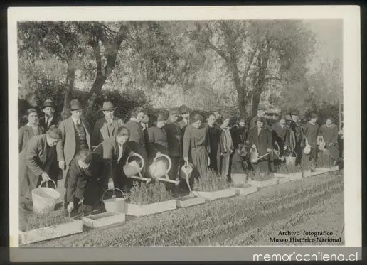 Alumnos de curso agrícola en Rengo, hacia 1935 — aprox. 1935 | Chile de Ayer