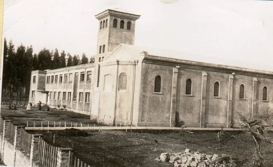 Fachada del IRFE, Santa Cruz, Chile, década de 1940 — aprox. 1940 | Chile de Ayer