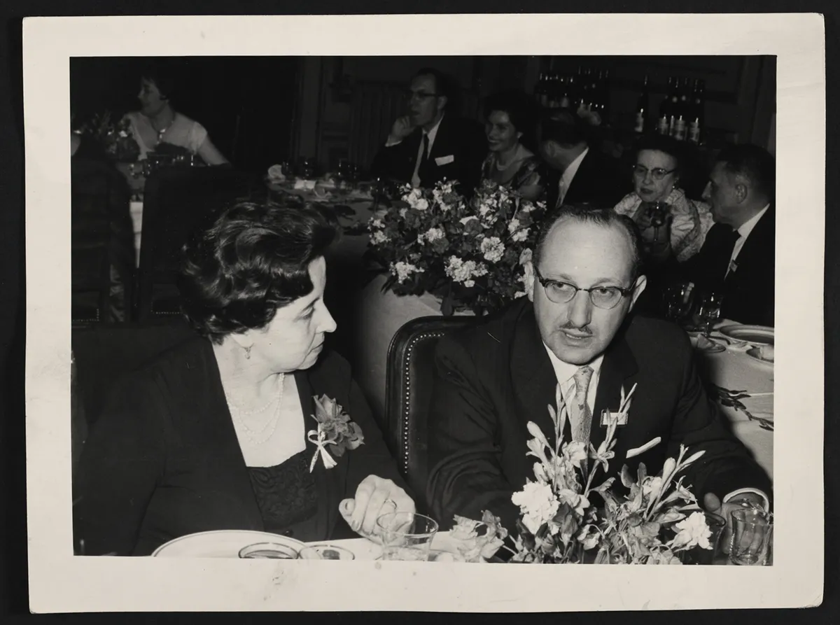 Sr. Salomon Dexmann y señora en la década de 1940 — aprox. 1945 | Chile de Ayer