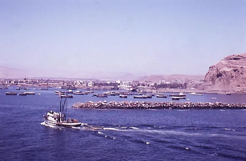 Botes de pesca en el puerto de Arica, 1960 — aprox. 1960 | Chile de Ayer