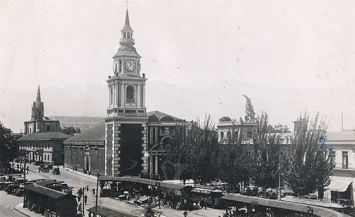 Iglesia de San Francisco y Pérgola de las Flores, Santiago, 1930 — aprox. 1930 | Chile de Ayer