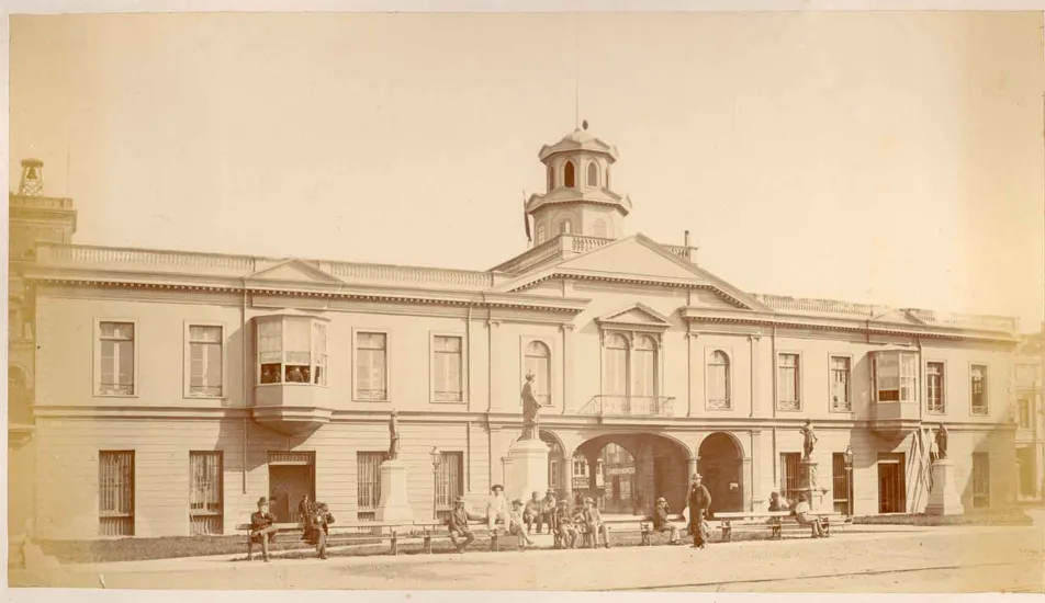 Primera Bolsa Comercial de Valparaíso — aprox. 1890–1930 | Chile de Ayer