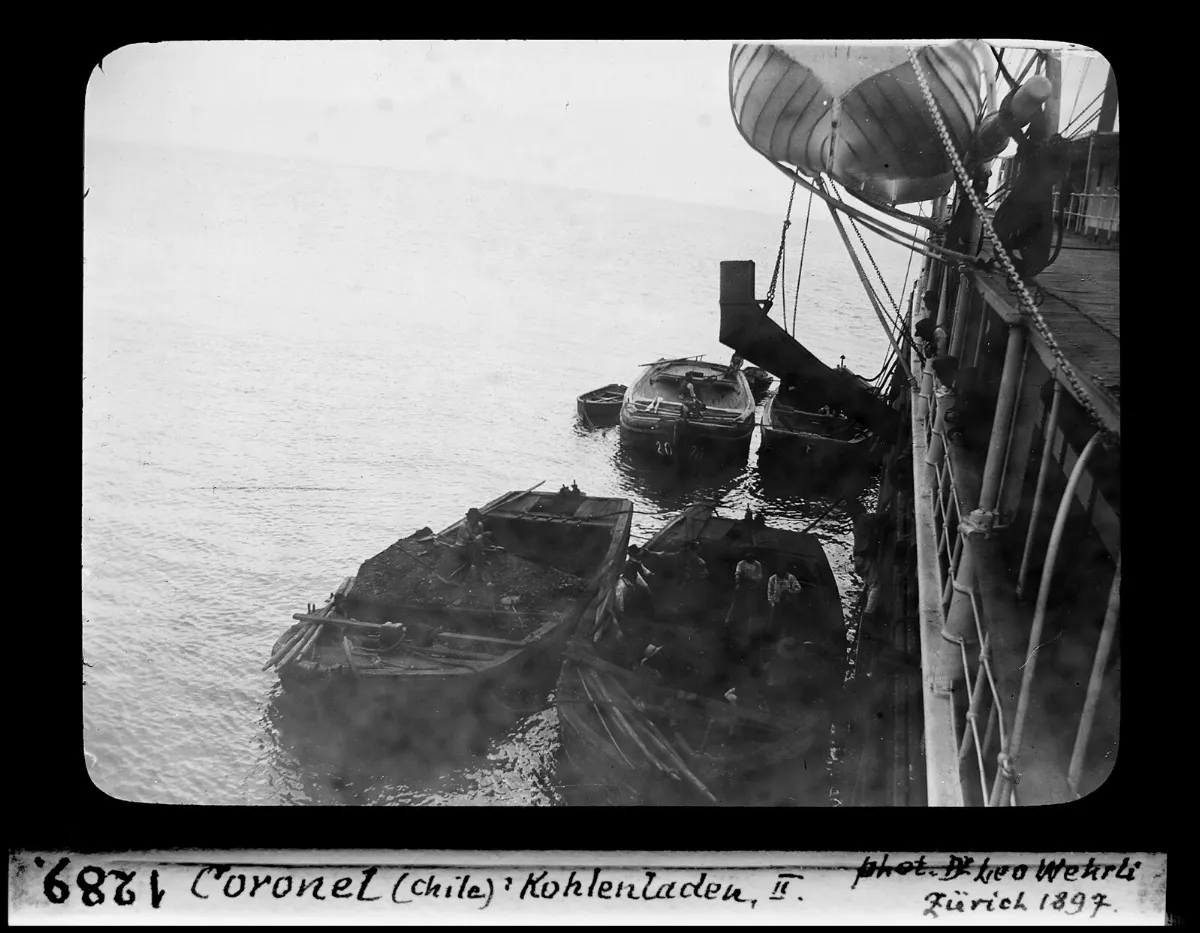 Operaciones portuarias en Coronel, Chile — aprox. 1897–1940 | Chile de Ayer