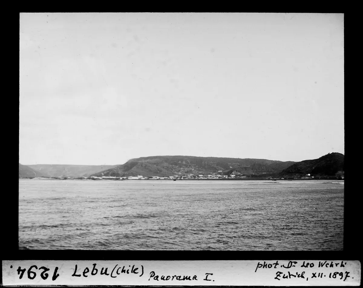 Lebu, panorama desde el mar — aprox. 1897–1940 | Chile de Ayer
