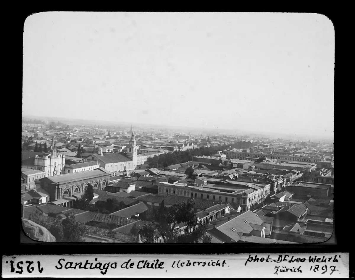 Santiago de Chile, vista general desde elevación, 1897 — aprox. 1897–1940 | Chile de Ayer