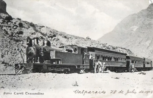 Tren del Ferrocarril Trasandino en Valparaíso — aprox. 1908–1930 | Chile de Ayer