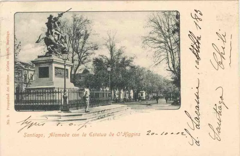 Alameda de Santiago con la estatua de O'Higgins — aprox. 1900–1930 | Chile de Ayer