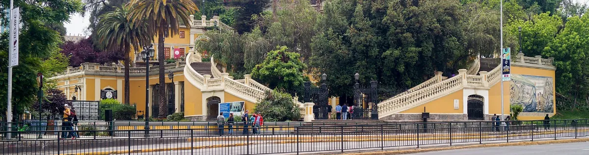 Entrada a Cerro Santa Lucía. Santiago, Chile — aprox. 1880–1930 | Chile de Ayer
