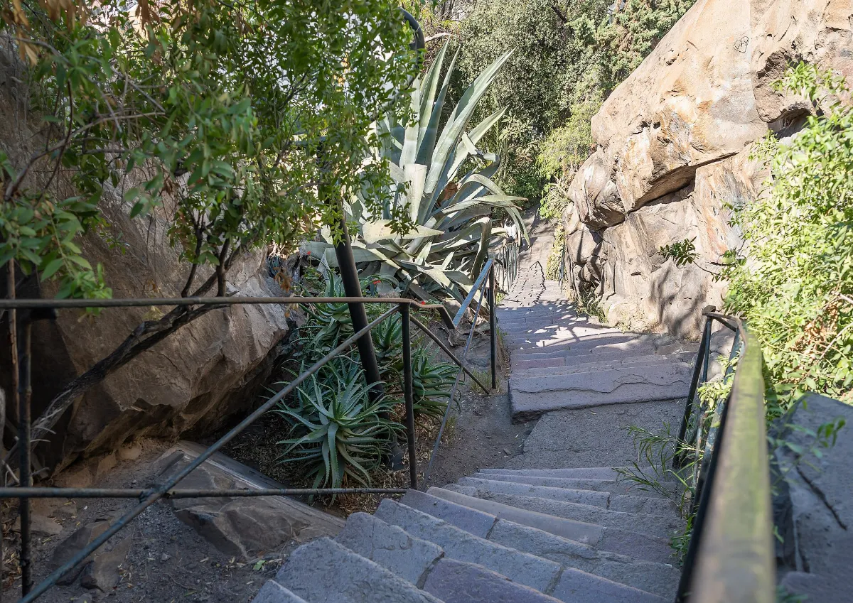 Escaleras del Cerro Santa Lucía — aprox. 1880–1930 | Chile de Ayer
