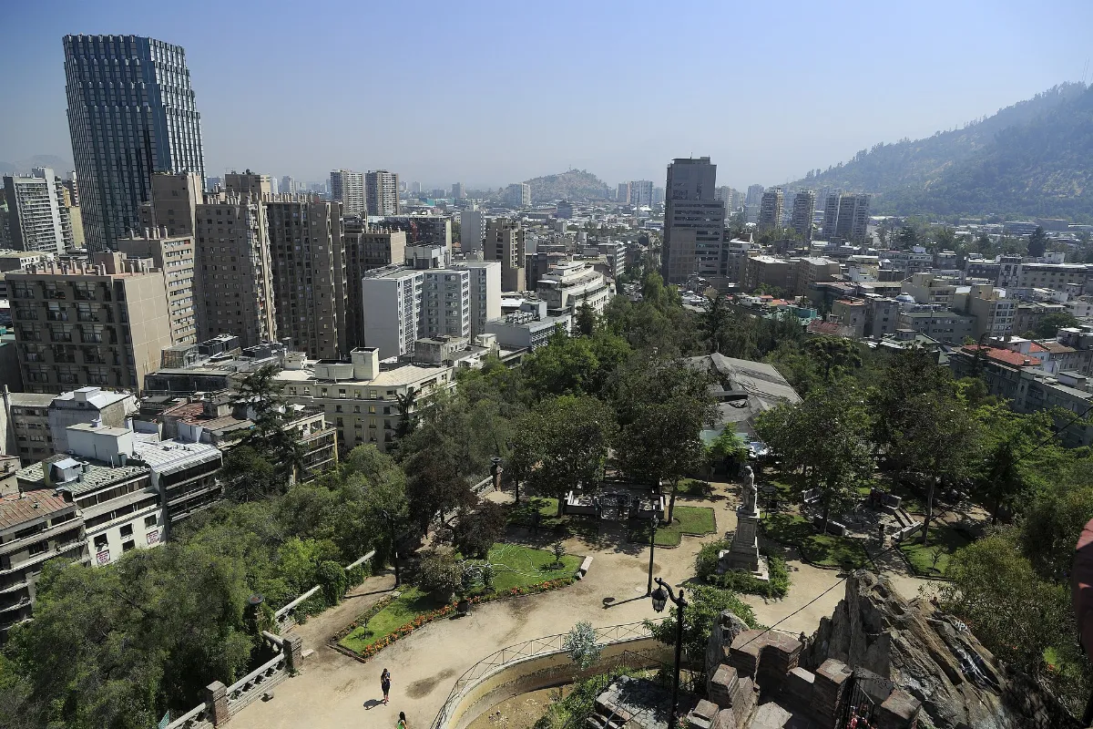 Vista hacia el norte desde el Cerro Santa Lucía — aprox. 1880–1930 | Chile de Ayer