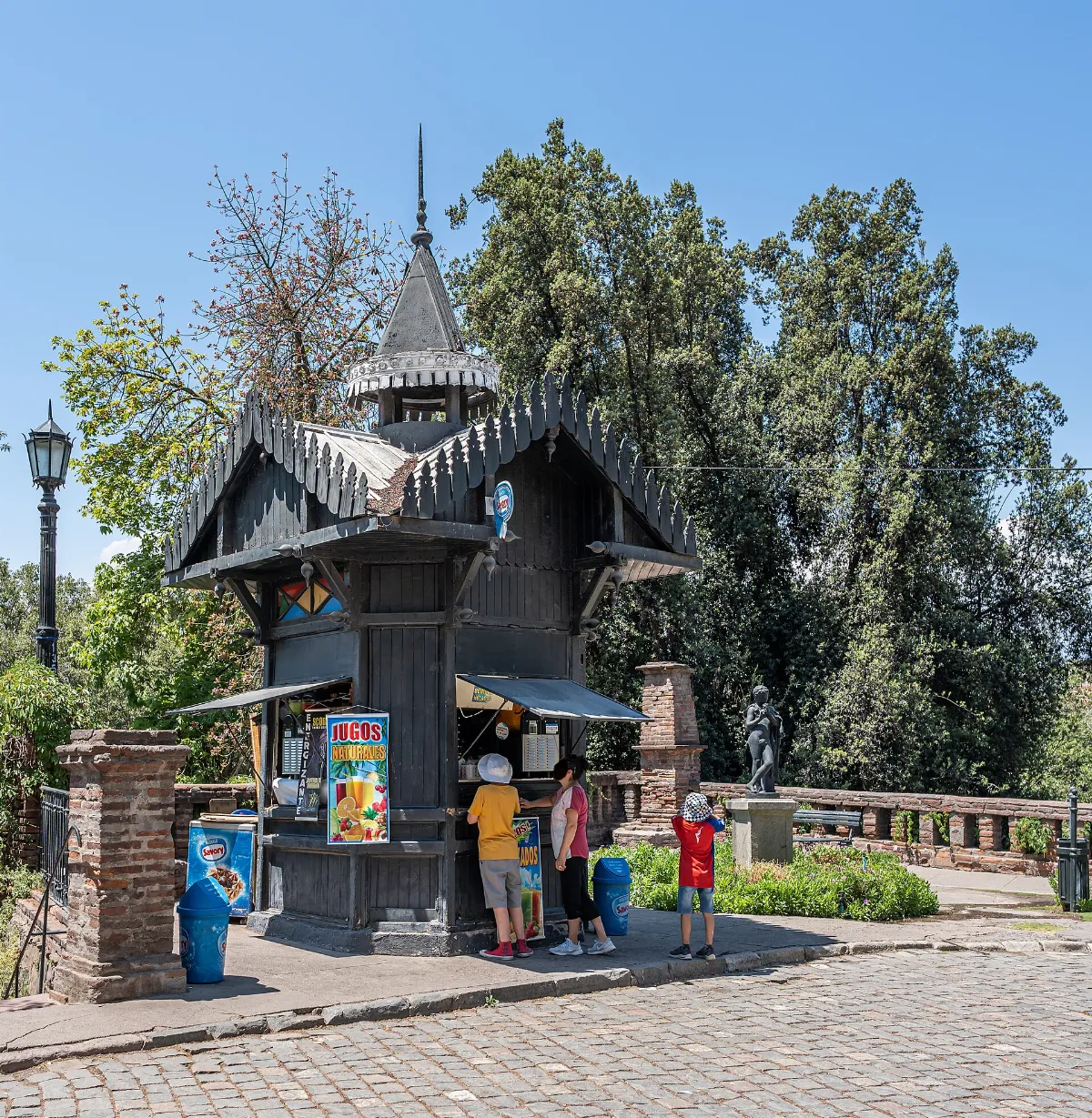 Kiosco de dulces y bebidas — aprox. 1880–1930 | Chile de Ayer