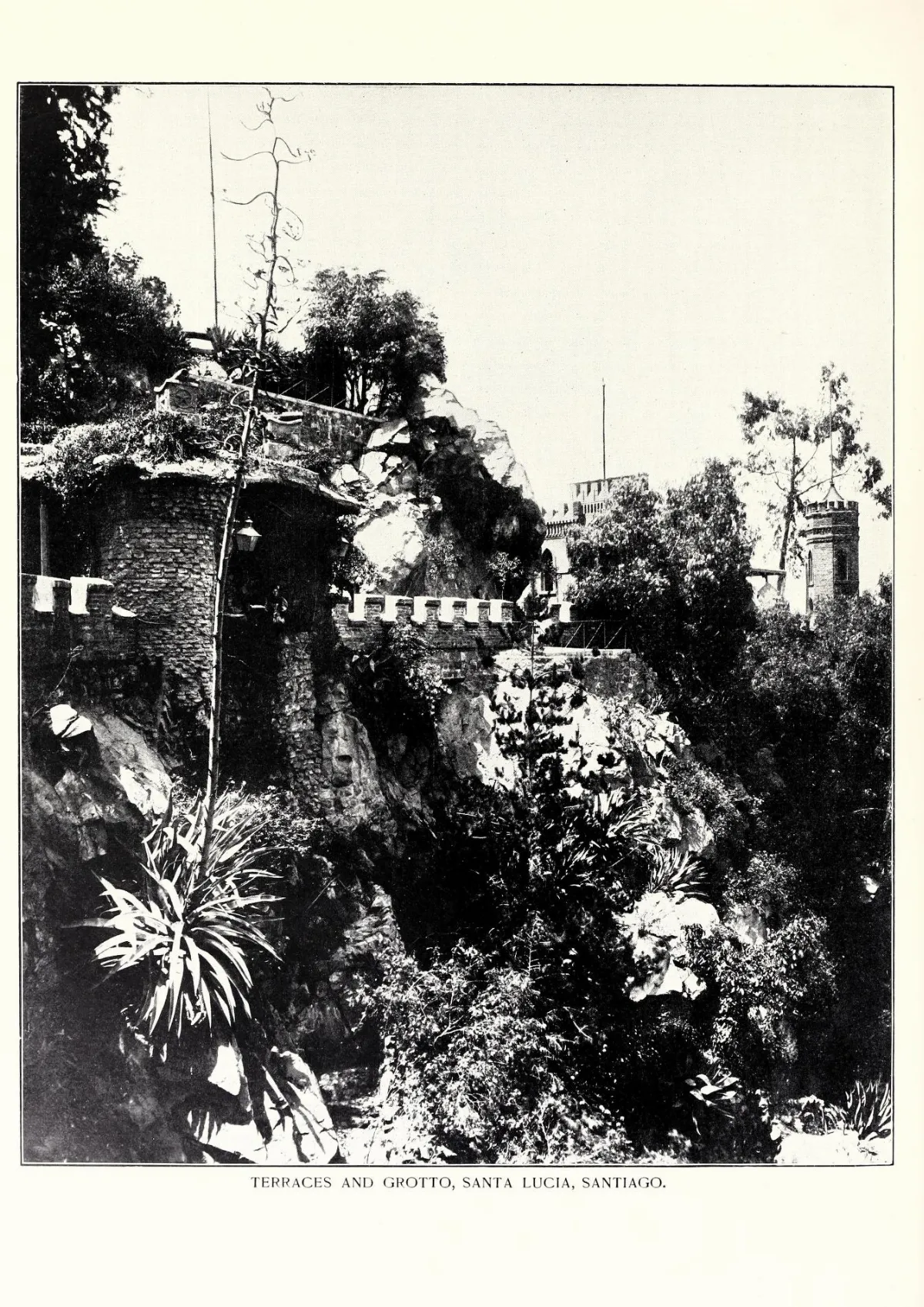Terrazas y gruta del Cerro Santa Lucía, Santiago — aprox. 1904–1930 | Chile de Ayer
