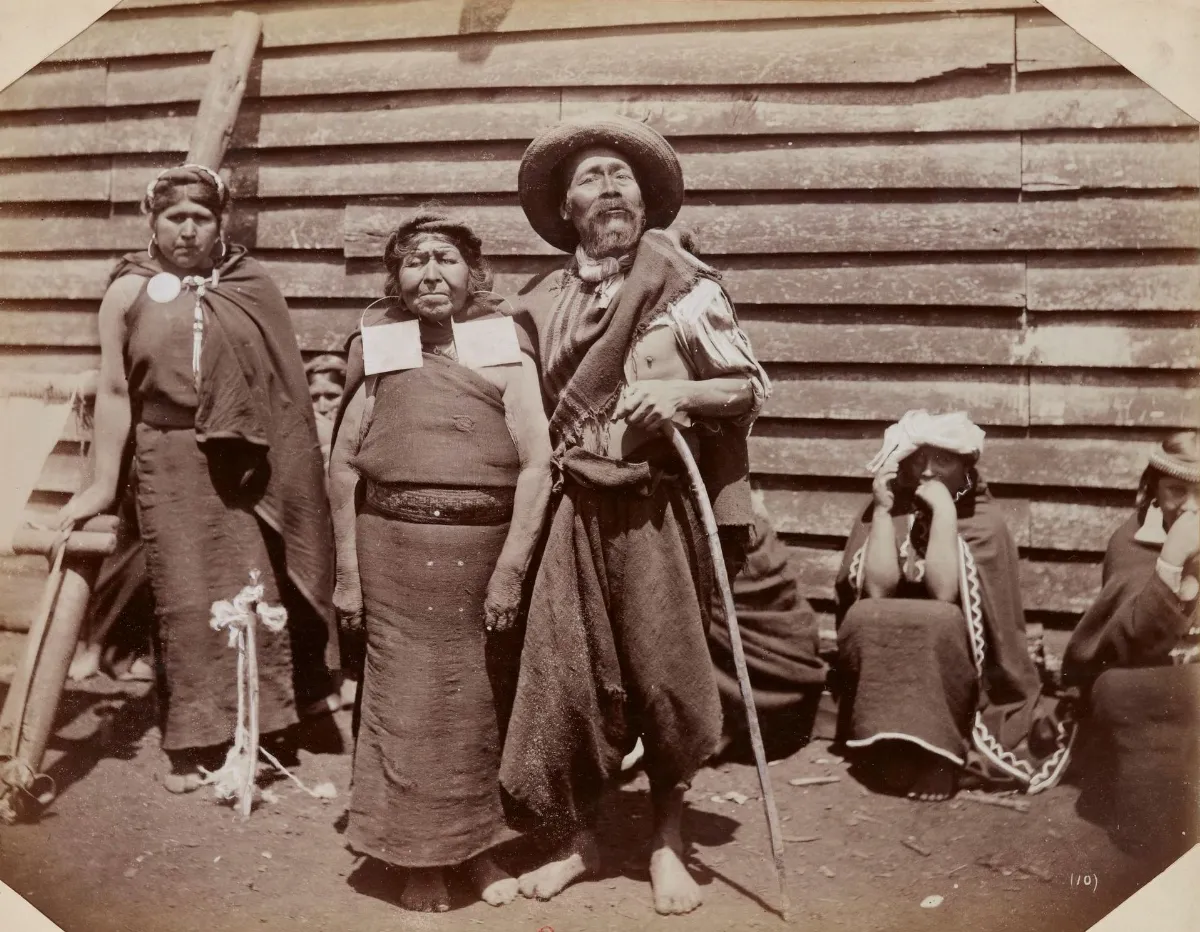 Mapuches en Chile, ca. 1890-1900 — aprox. 1890 | Chile de Ayer
