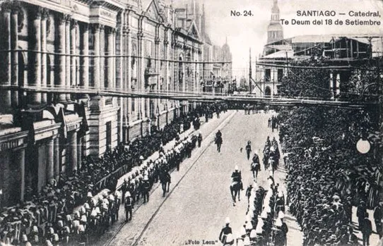 Te Deum Ecuménico de Fiestas Patrias en la Catedral de Santiago — aprox. 1900 | Chile de Ayer