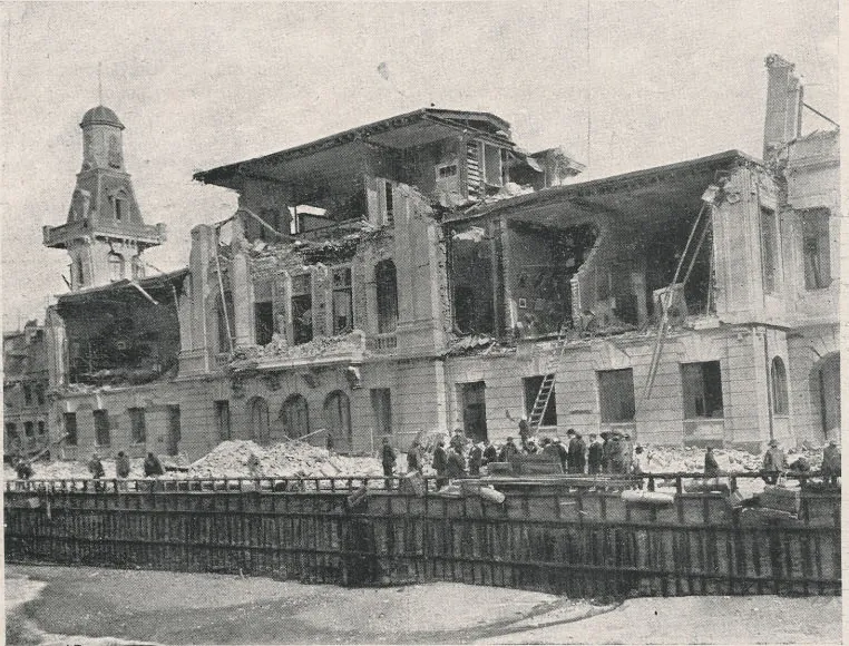 El Círculo Naval y el malecón después del terremoto de Valparaíso de 1906 — aprox. 1906 | Chile de Ayer