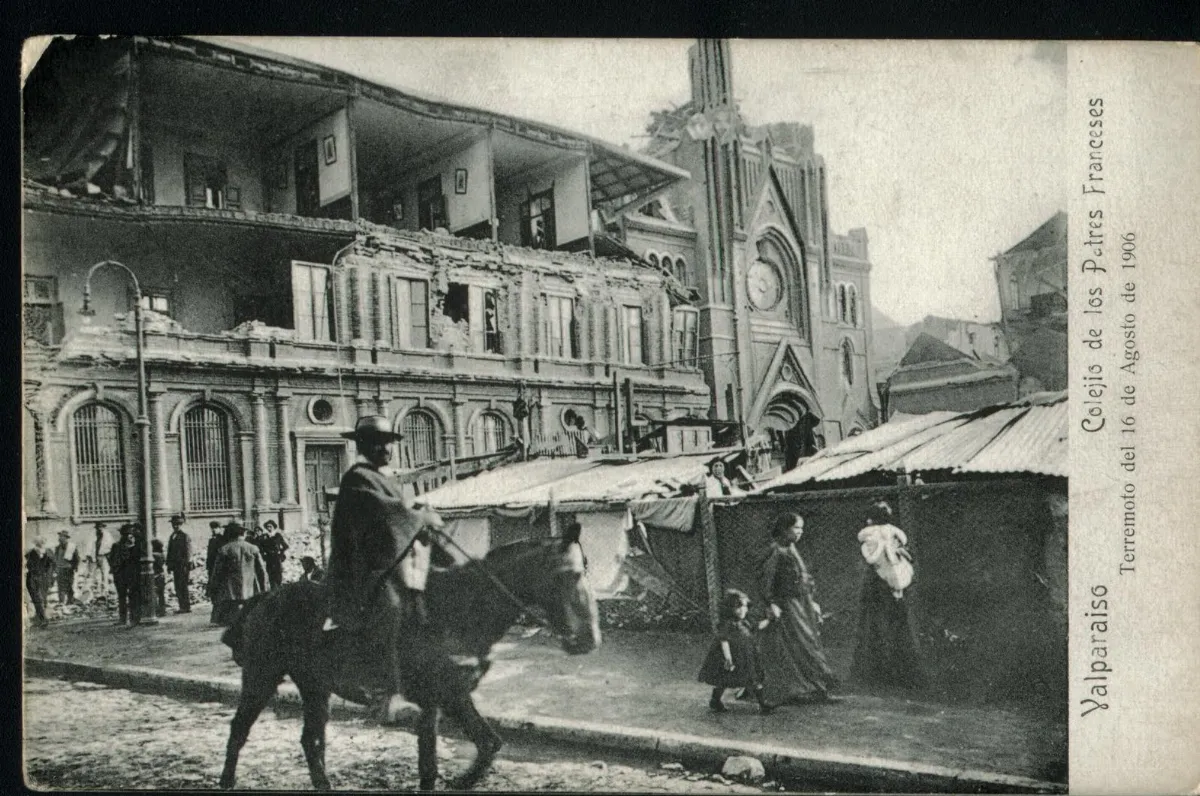 Colegio Padres Franceses después terremoto Valparaíso 1906 — aprox. 1906 | Chile de Ayer