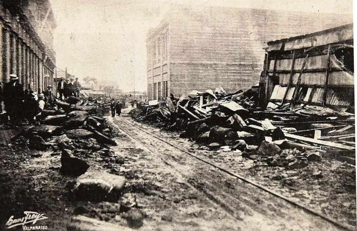 Calle de Coquimbo después del maremoto de 1922 — aprox. 1923 | Chile de Ayer