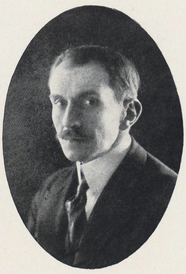 Enrique Molina Garmendia — aprox. 1920 | Chile de Ayer