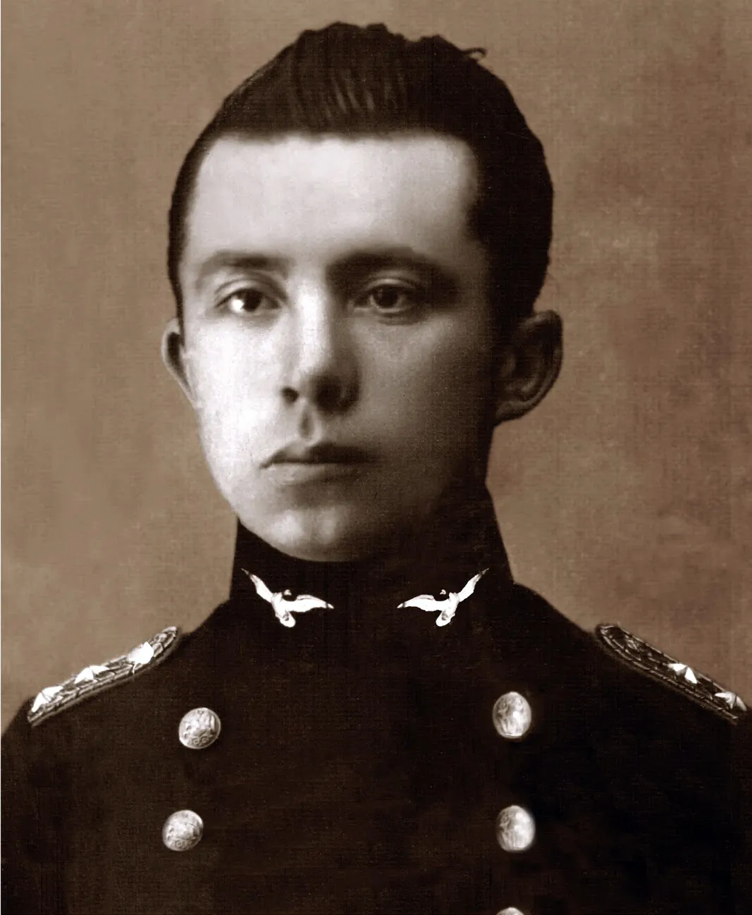 Dagoberto Godoy Fuentealba, retrato militar formal — aprox. 1918 | Chile de Ayer