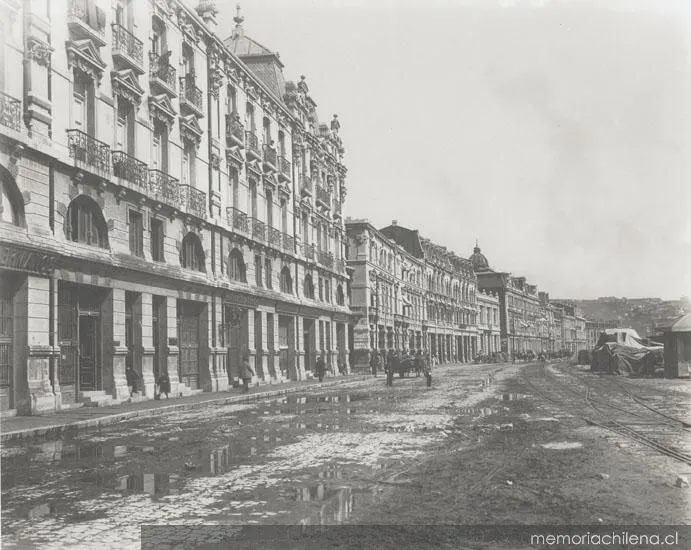Avenida Errázuriz, 1895 — 1895 | Chile de Ayer