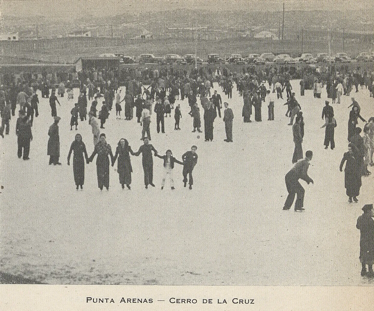 Cerro de la Cruz, Punta Arenas — 1947 | Chile de Ayer