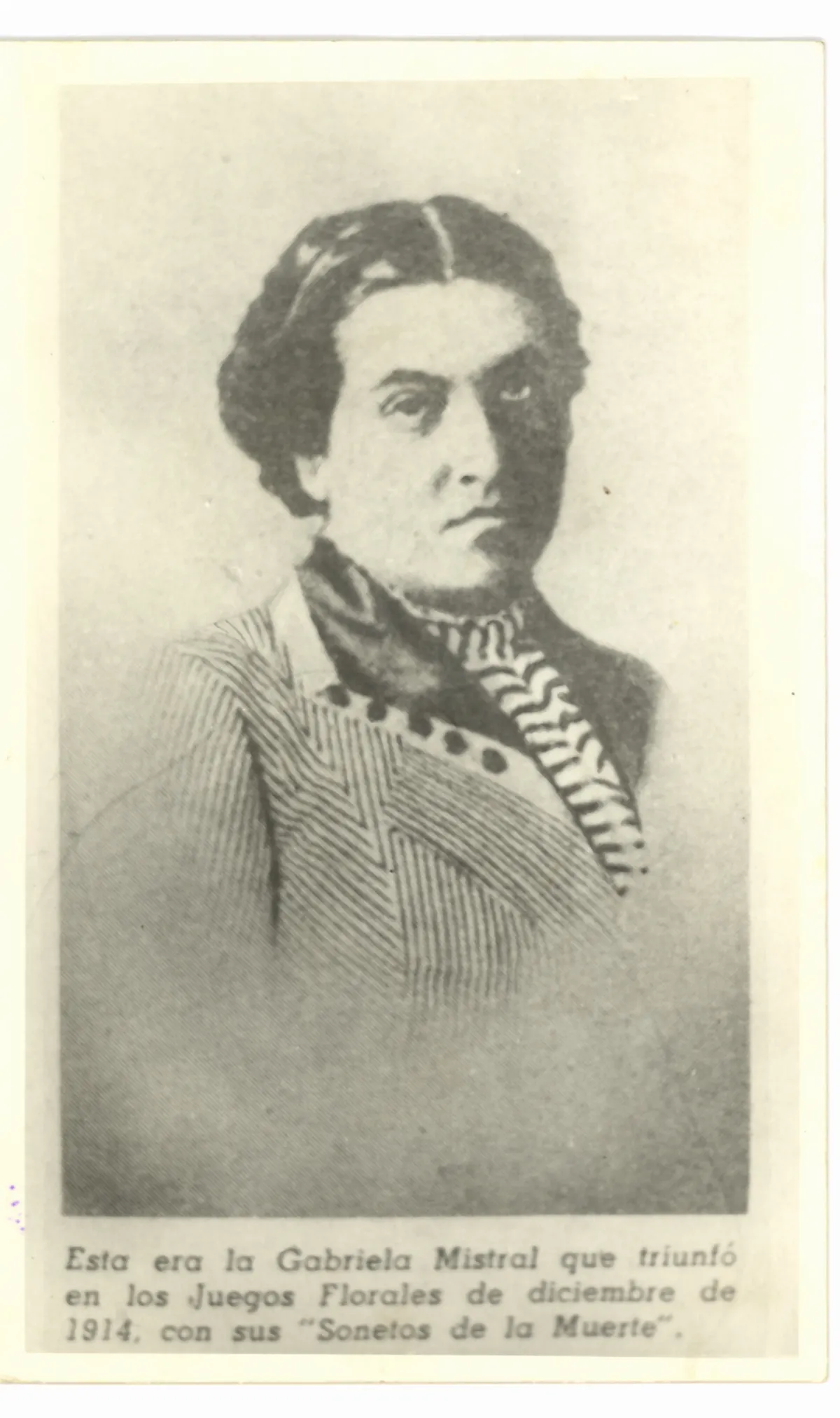Gabriela Mistral, circa 1914. Archivo del Escritor
