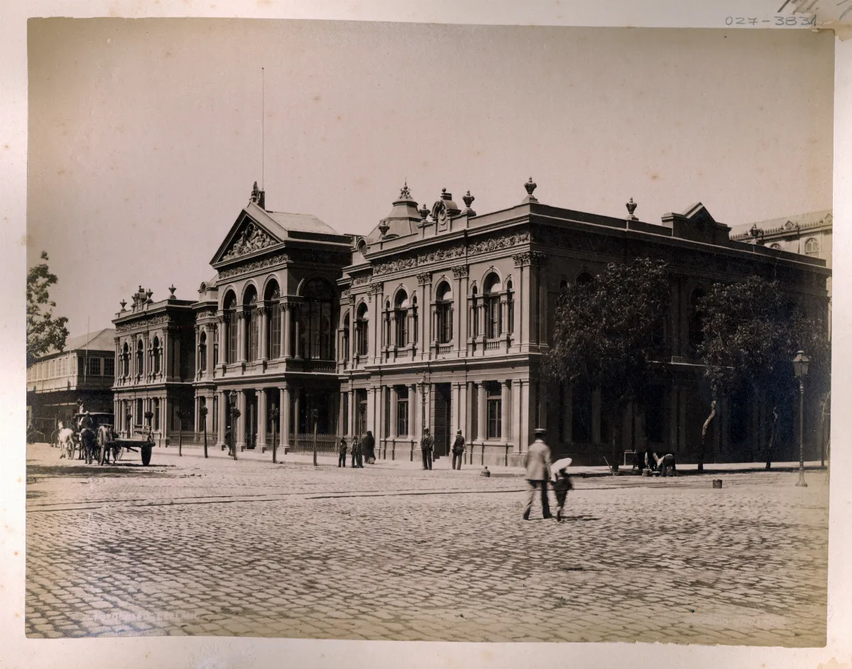 Calle de Valparaíso, hacia 1890 — 1890 | Chile de Ayer