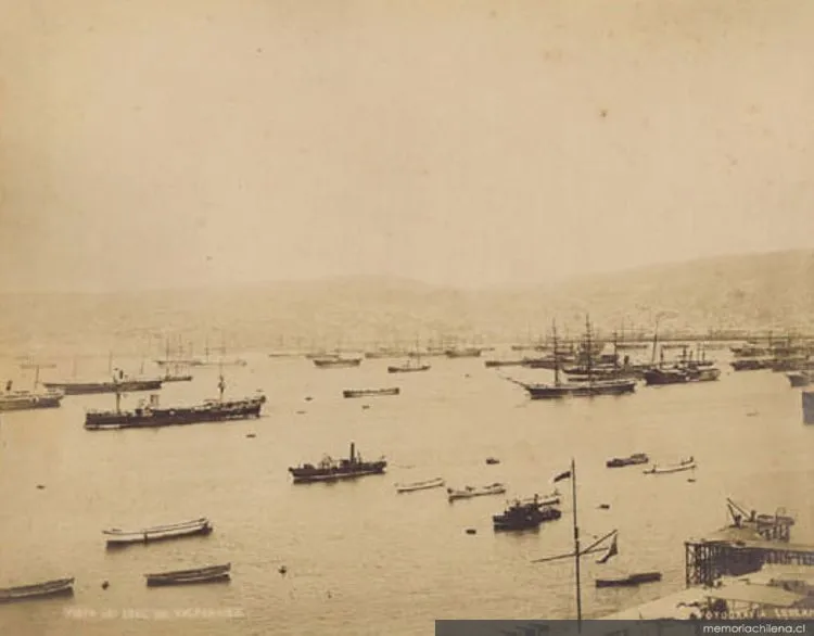 Vista general del Puerto de Valparaíso, hacia 1890 — 1890 | Chile de Ayer