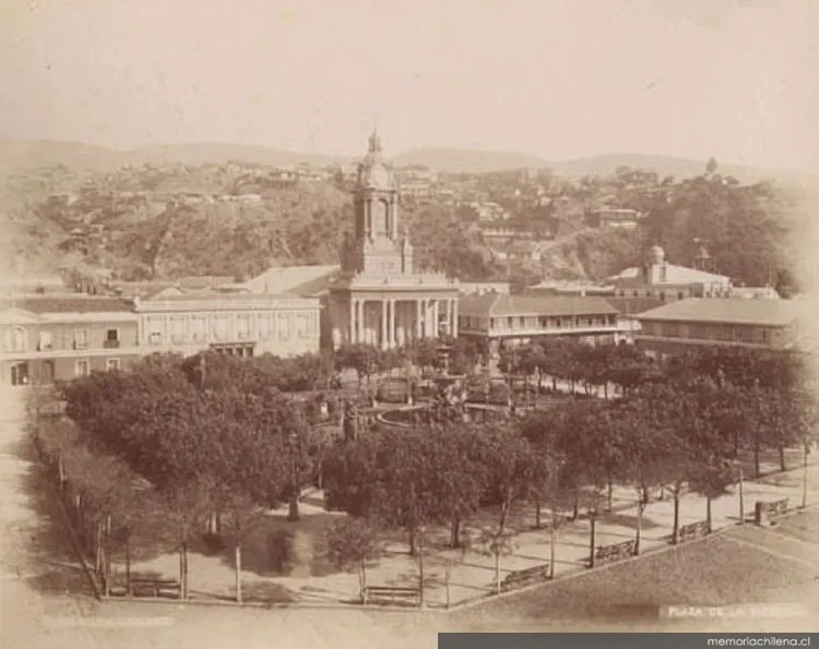 Plaza de La Victoria, Valparaíso, hacia 1890 — 1890 | Chile de Ayer