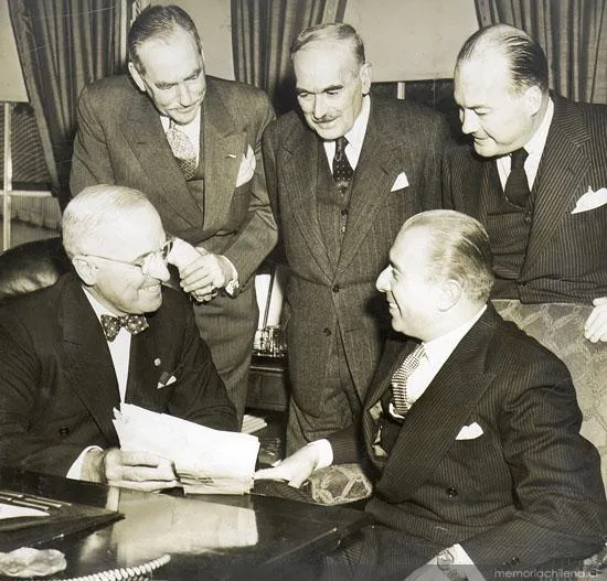 Presidente Gabriel González Videla en EE.UU. con el presidente Truman, hacia 1950 — 1950 | Chile de Ayer