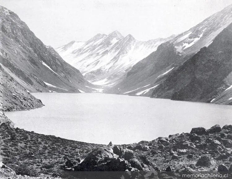 Laguna de Uspallata, hacia 1900 — 1900 | Chile de Ayer