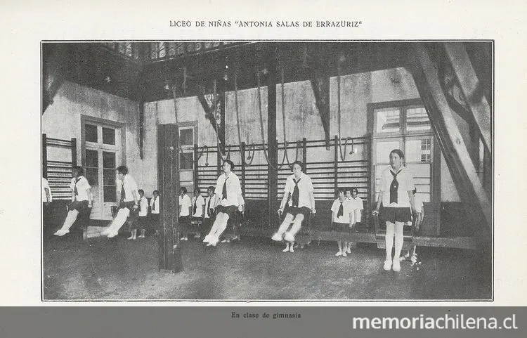 Liceo de Niñas Nº 3 " — 1927 | Chile de Ayer