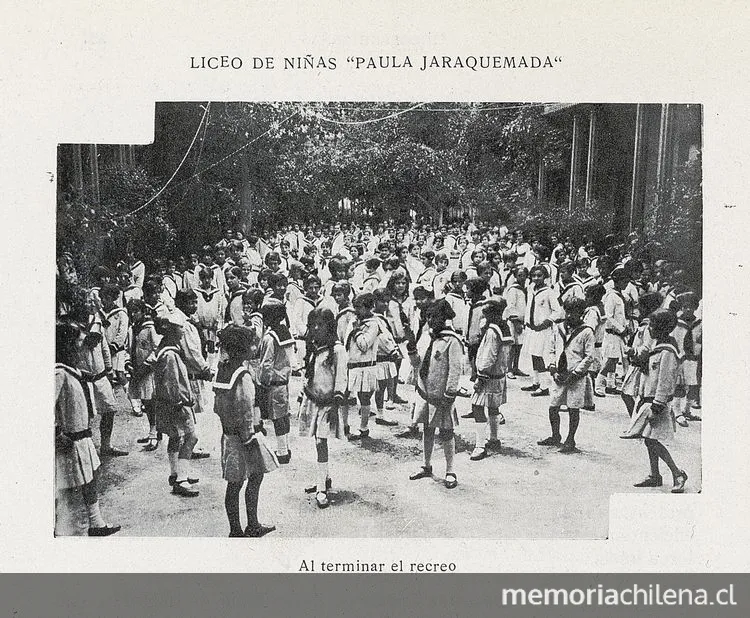 Liceo de Niñas " — 1927 | Chile de Ayer