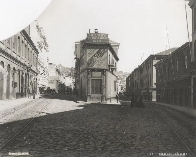 Calle Cruz de Reyes, hacia 1900 — 1900 | Chile de Ayer