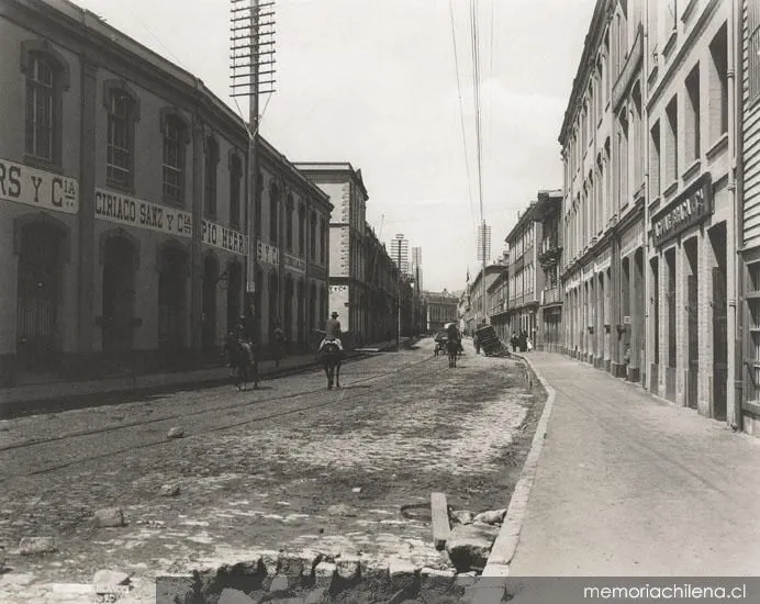 Calle Blanco, 1900 — 1900 | Chile de Ayer