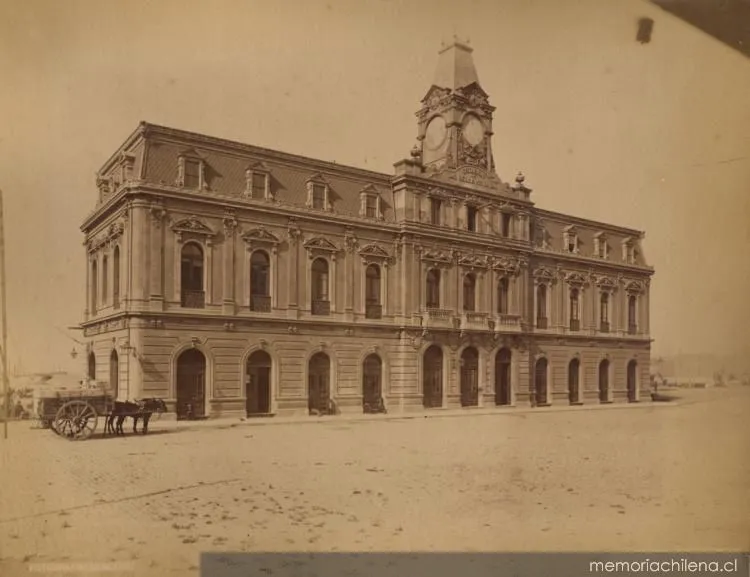 Edificio de la Estación Bellavista de Valparaíso, 1890 — 1890 | Chile de Ayer