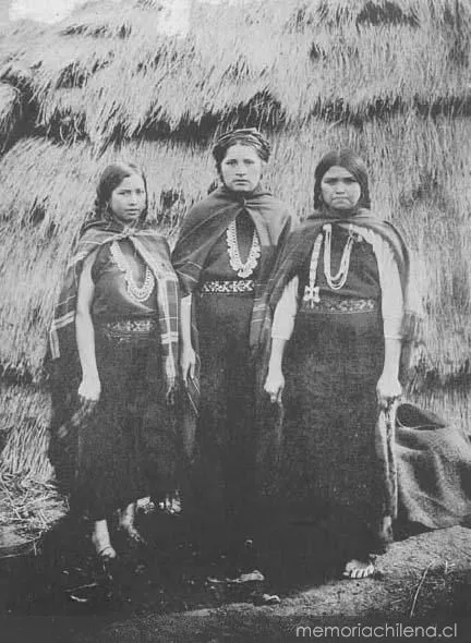 Mujeres mapuche — 1911 | Chile de Ayer