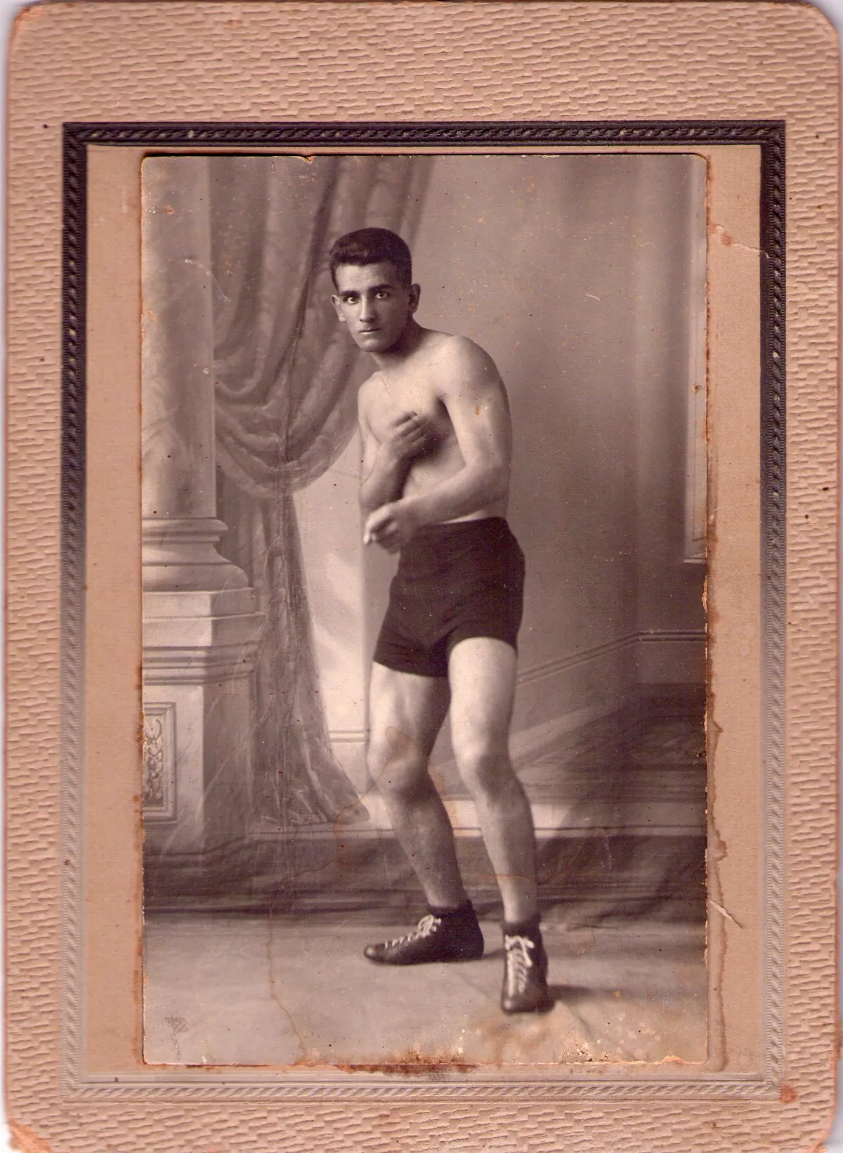 Luis Vicentini, hacia 1920 — 1920 | Chile de Ayer