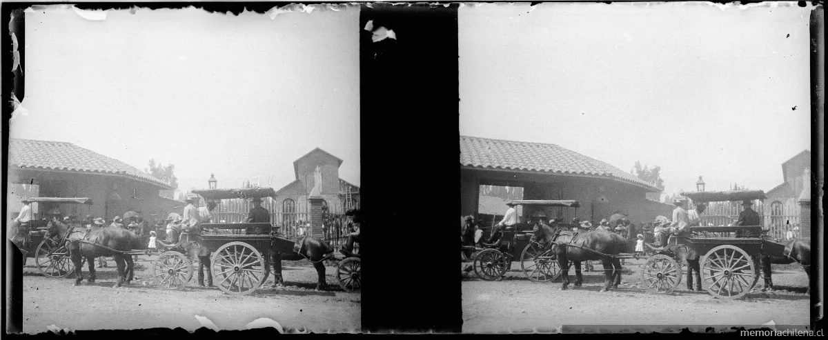 Salida de misa en Placilla, 1905 — 1905 | Chile de Ayer
