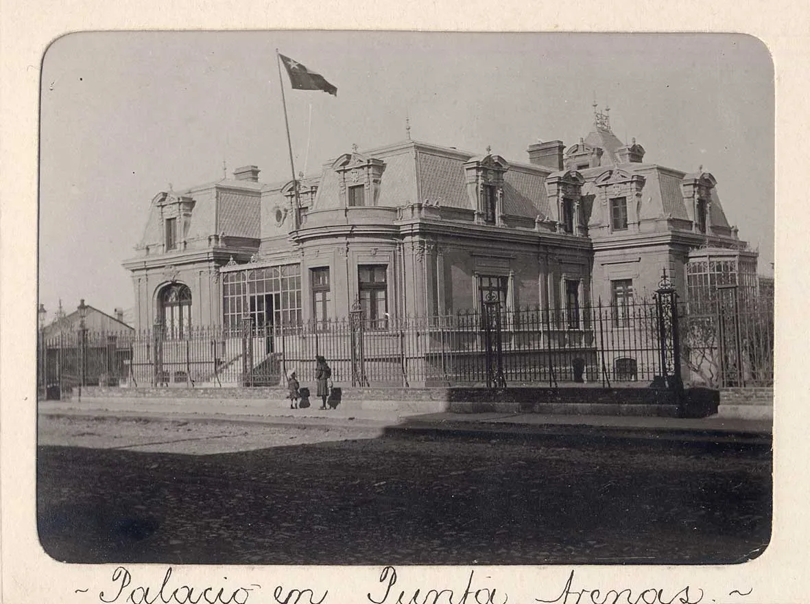 Palacio en Punta Arenas, 1907 — 1907 | Chile de Ayer