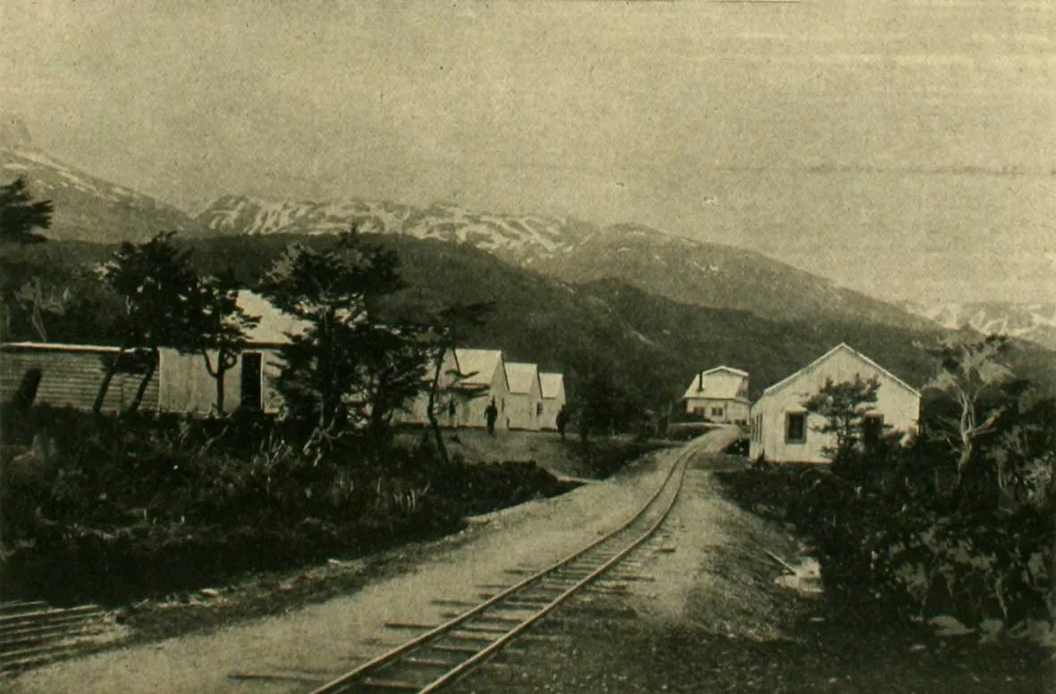 Instalaciones de la mina de cobre de Cutter Cove, Magallanes, 1906 — 1906 | Chile de Ayer