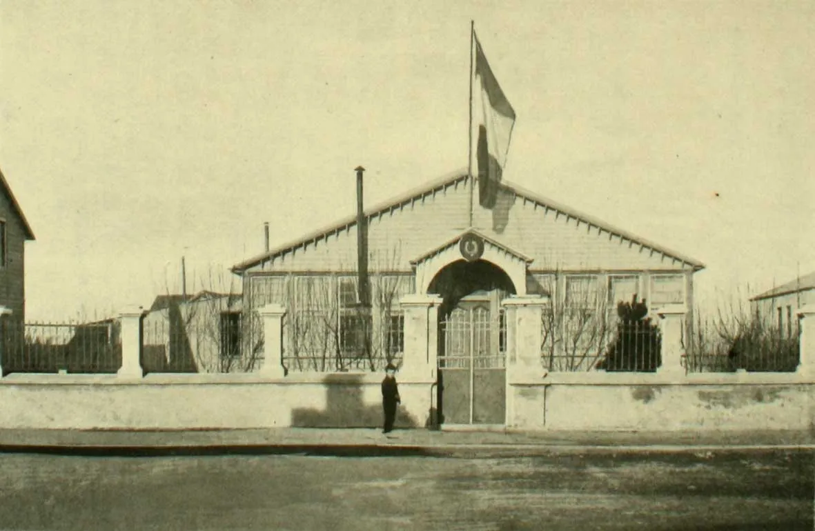 Casa de Juan Blanchard y Agencia Consular de Francia, Punta Arenas, 1906 — 1906 | Chile de Ayer
