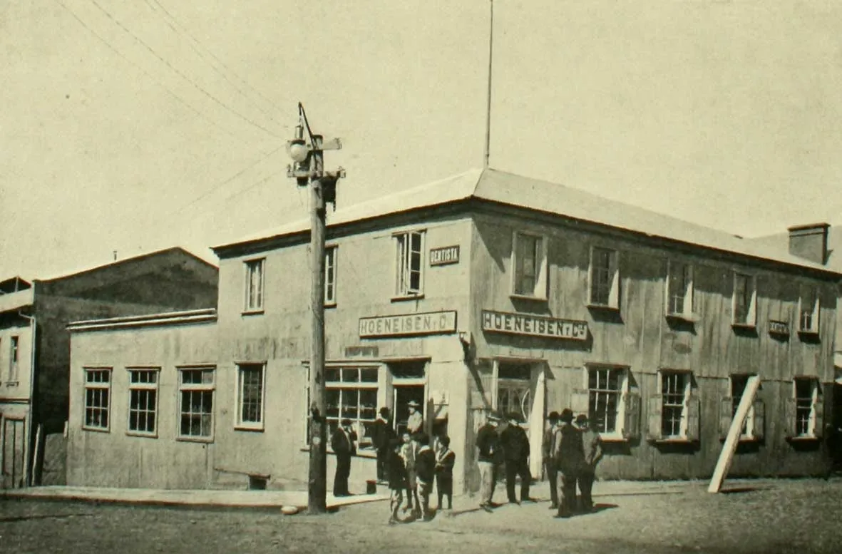 Casa comercial de Hoeneisen y Cia., Punta Arenas, 1906 — 1906 | Chile de Ayer