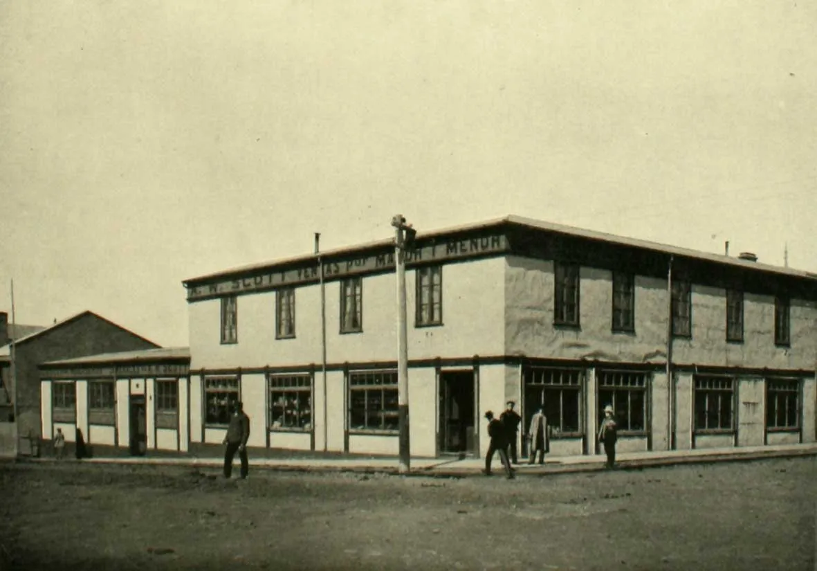 Casa de comercio de A. W. Scott,  Punta Arenas, 1906 — 1906 | Chile de Ayer