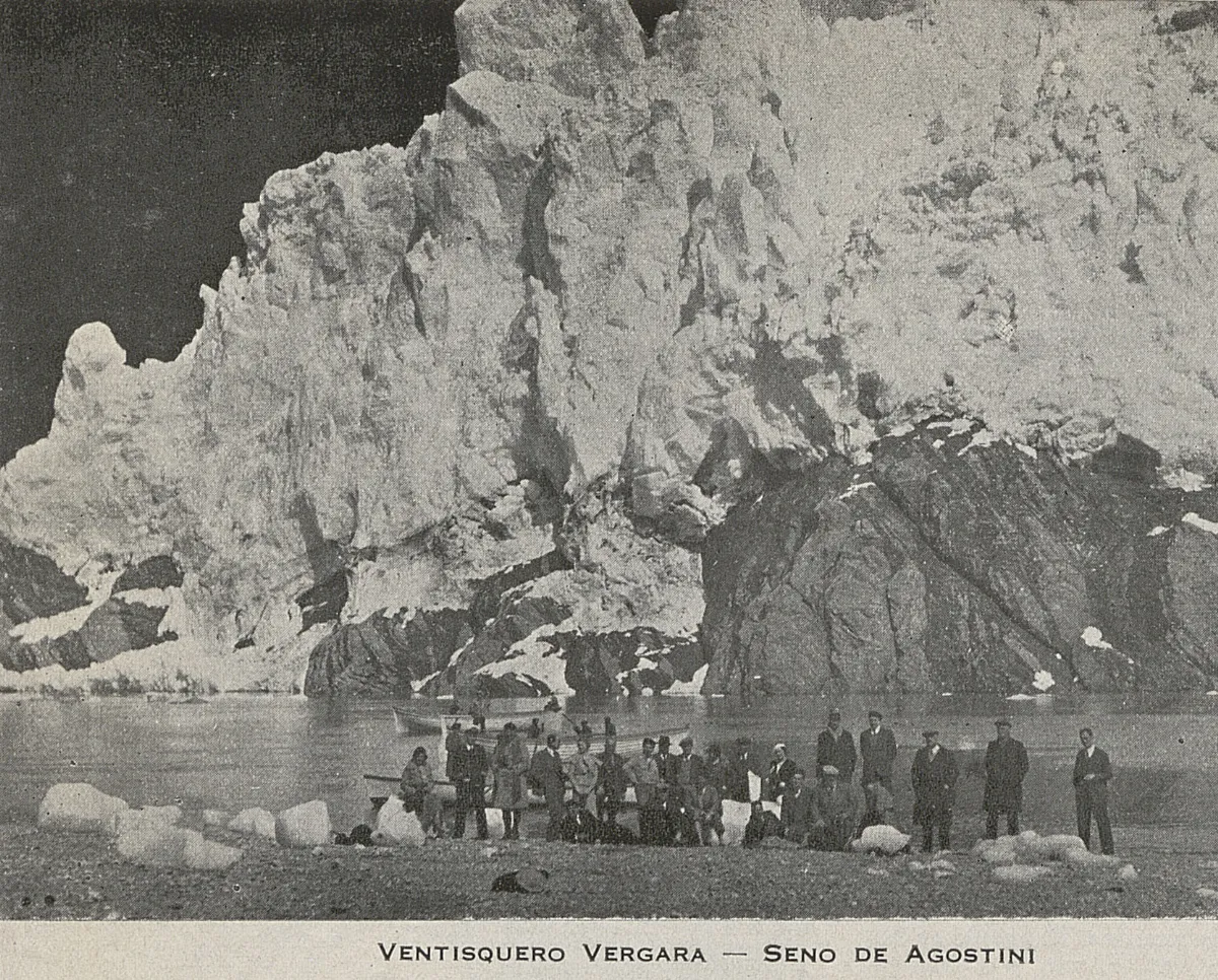 Ventisquero Vergara: Seno de Agostini, 1945 — 1945 | Chile de Ayer