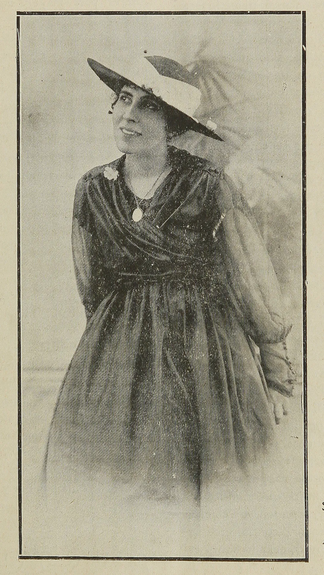 Gabriela Bussenius, 1917 — 1917 | Chile de Ayer
